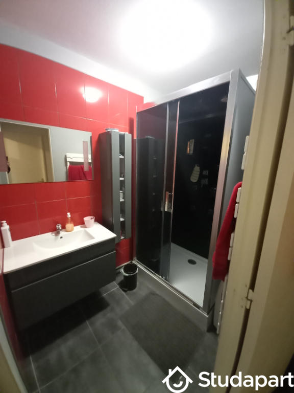 Chambre - 9 m² - 1 pièce