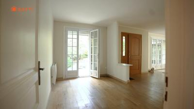 Maison - 192 m² - 7 pièces