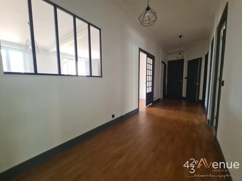 Appartement - 106 m² - 4 pièces