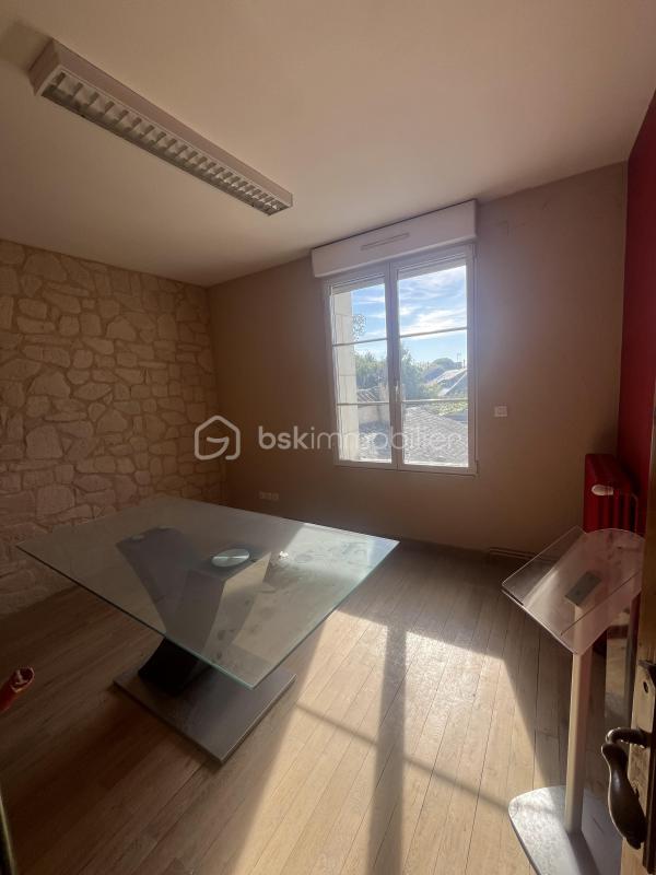 Local commercial - 150 m² - 6 pièces