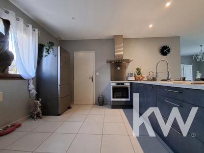 Maison - 93 m² - 4 pièces