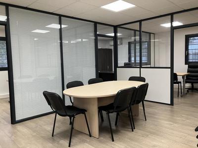 Bureau - 85 m² - 5 pièces