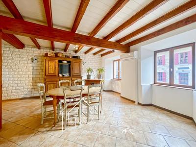 Maison - 101 m² - 4 pièces