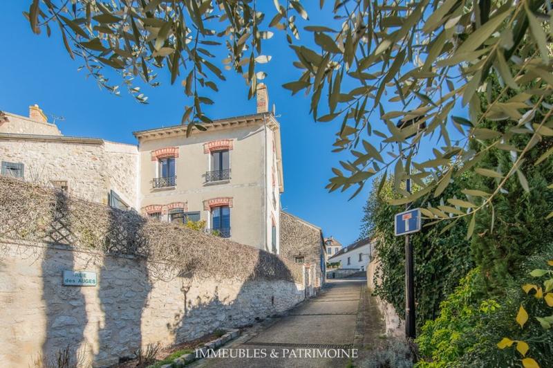 Maison - 194 m² - 6 pièces