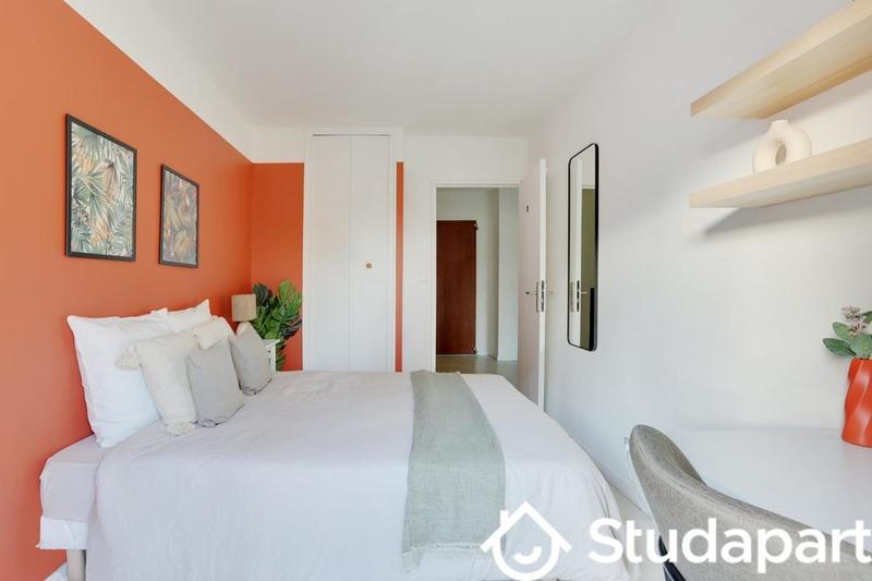 Chambre - 10 m² - 1 pièce