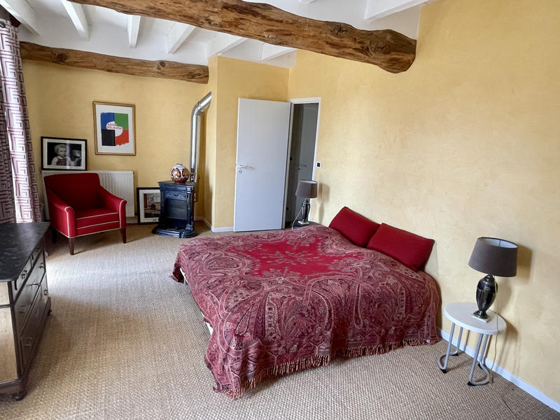 Maison - 372 m² - 9 pièces