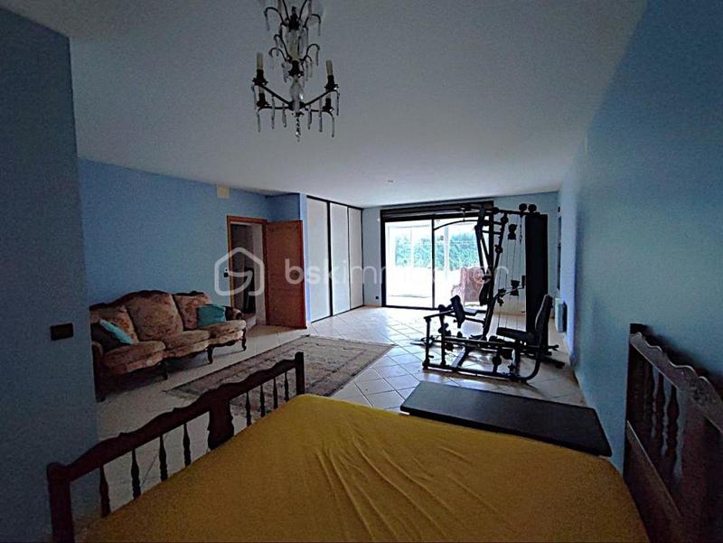 Maison - 227 m² - 6 pièces