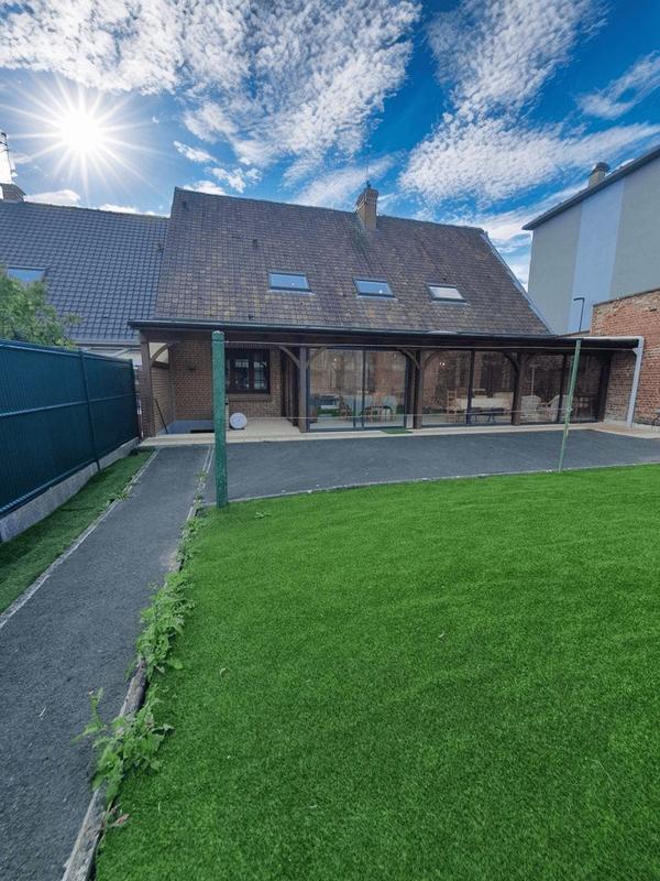 Maison - 259 m² - 6 pièces