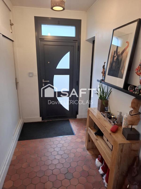 Maison - 210 m² - 8 pièces