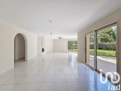 Maison - 197 m² - 9 pièces