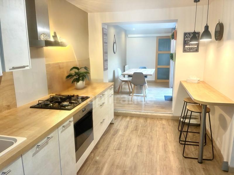 Maison - 100 m² - 6 pièces