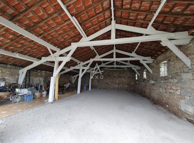 Grange - 121 m² - 1 pièce