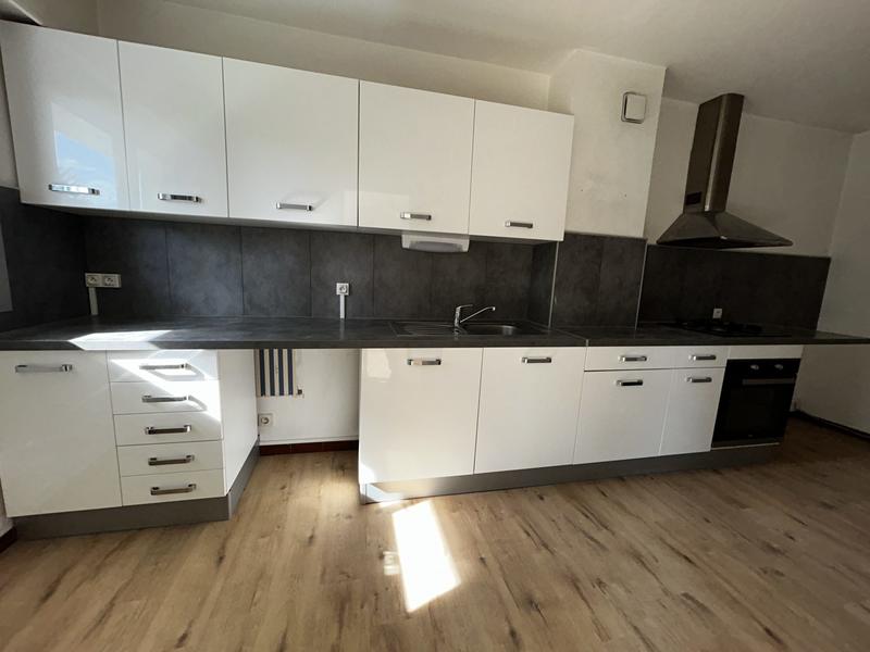 Appartement - 99 m² - 4 pièces