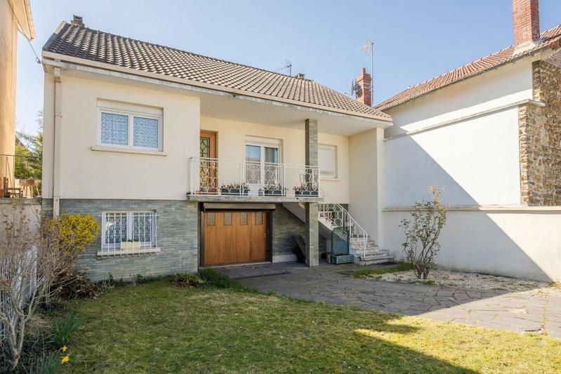 Maison - 137 m² - 6 pièces