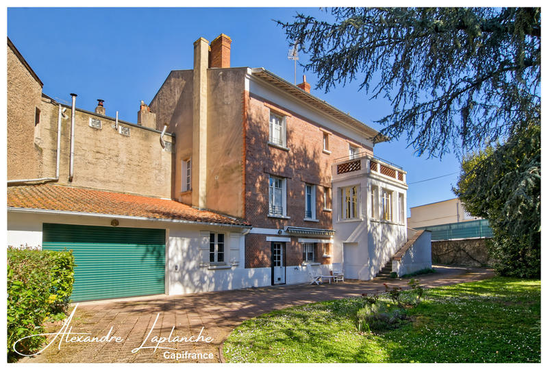 Maison bourgeoise - 217 m² - 10 pièces