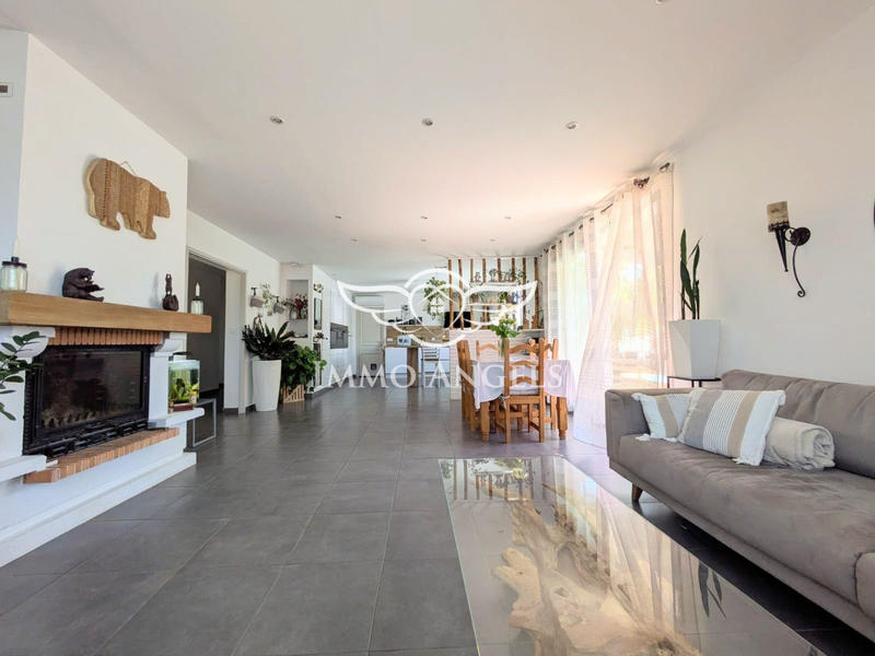 Villa - 155 m² - 6 pièces