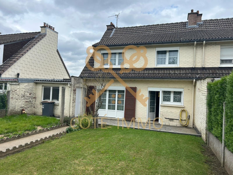 Maison - 90 m² - 4 pièces