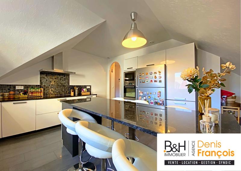 Appartement - 90 m² - 4 pièces