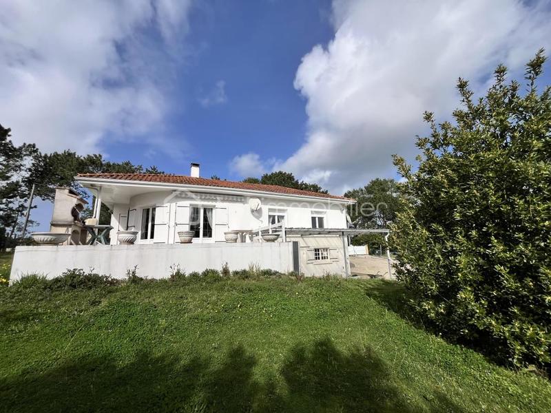 Maison traditionnelle - 150 m² - 5 pièces