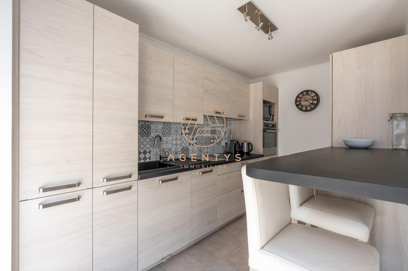 Appartement - 83 m² - 4 pièces