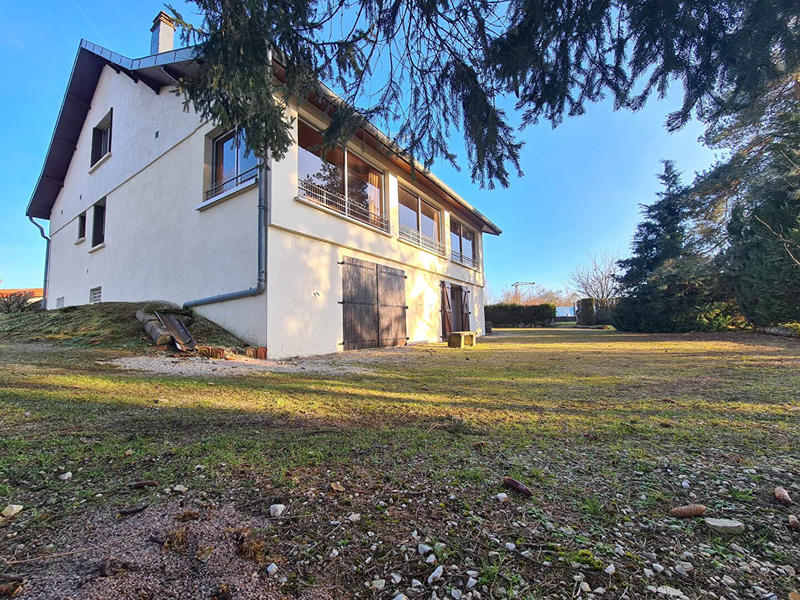 Maison - 219 m² - 7 pièces