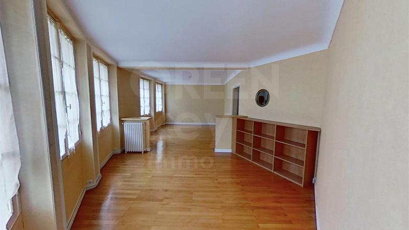 Appartement - 97 m² - 5 pièces