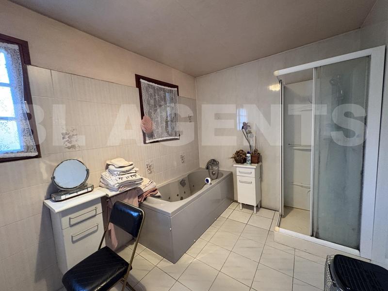 Maison contemporaine - 167 m² - 7 pièces