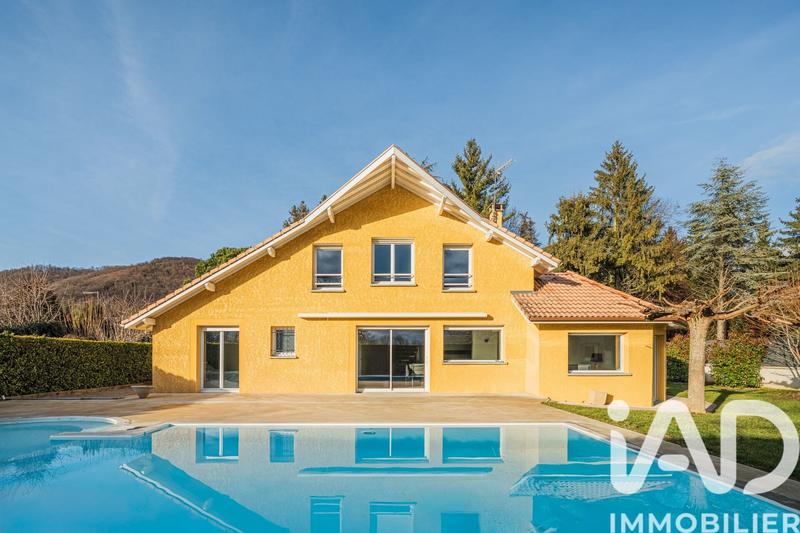 Maison - 152 m² - 7 pièces