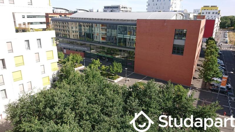 Chambre - 11 m² - 1 pièce