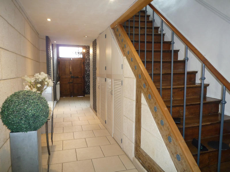 Maison - 380 m² - 15 pièces