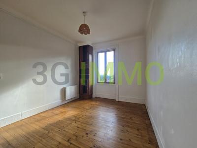 Maison - 100 m² - 6 pièces