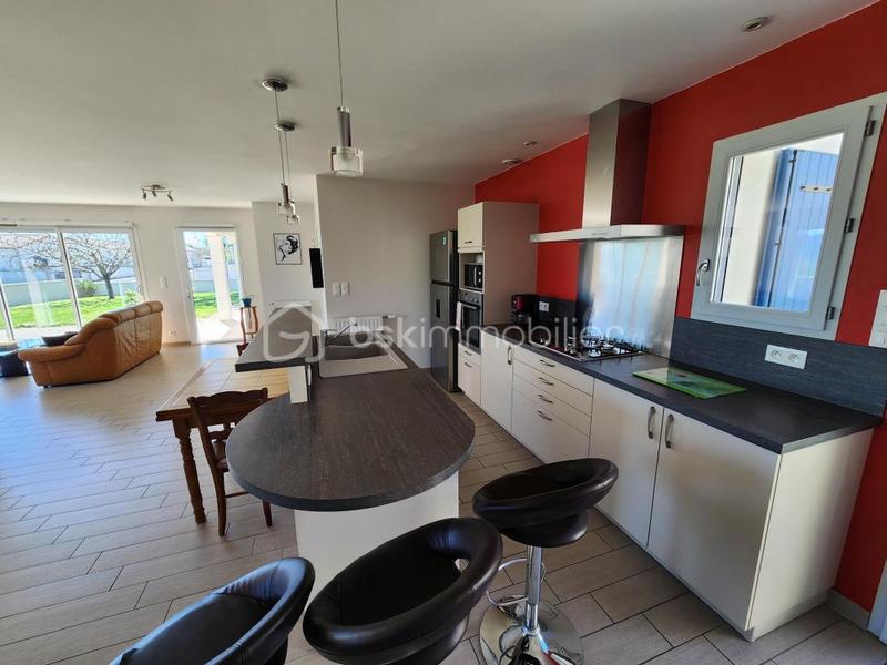 Maison traditionnelle - 146 m² - 5 pièces