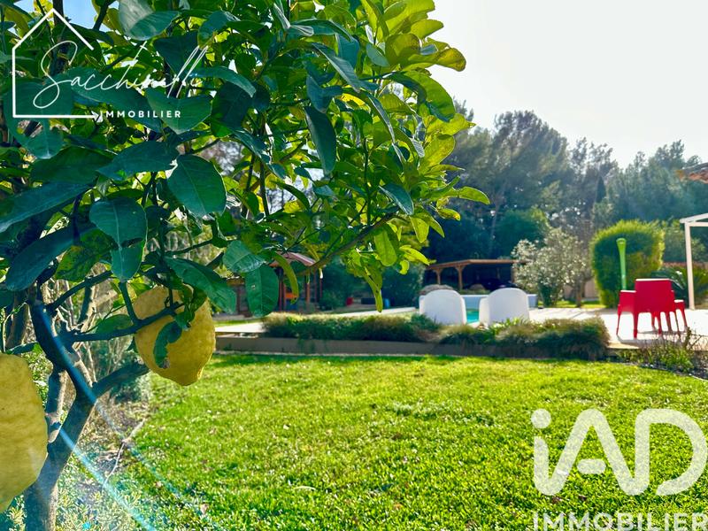 Maison - 253 m² - 10 pièces