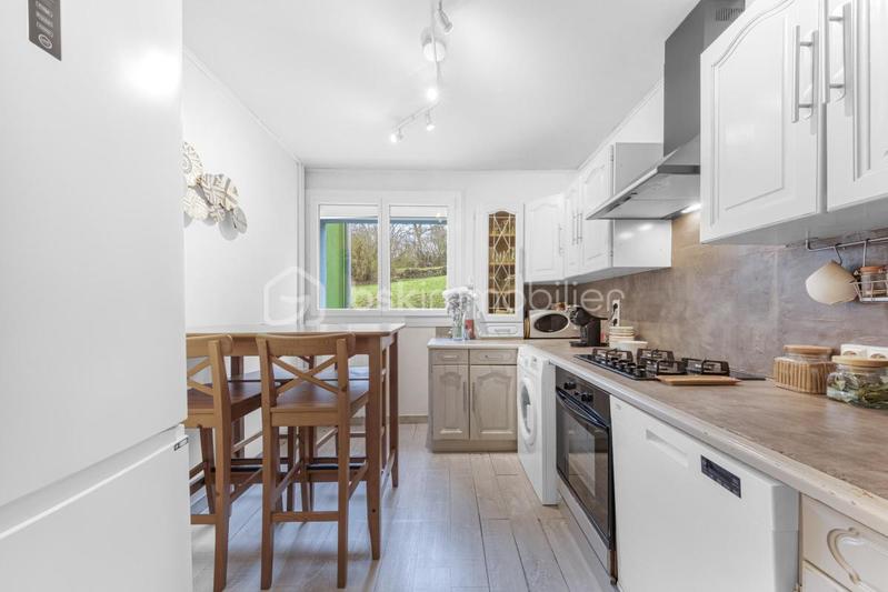 Appartement - 77 m² - 4 pièces