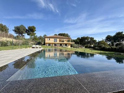 Villa - 150 m² - 5 pièces