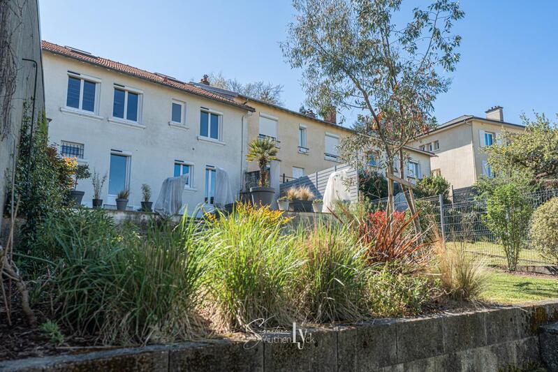 Maison - 143 m² - 6 pièces