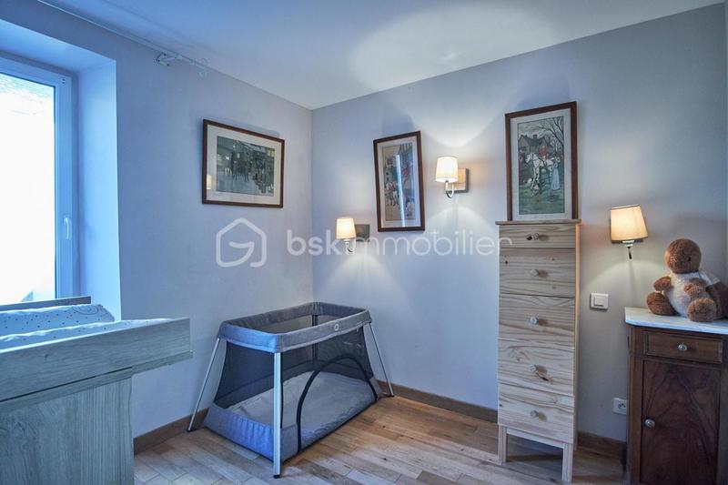 Maison en pierre - 180 m² - 11 pièces