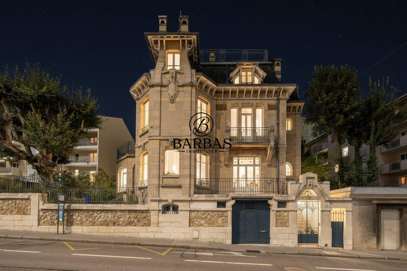 Manoir - 558 m² - 11 pièces