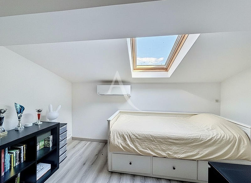 Maison - 107 m² - 6 pièces