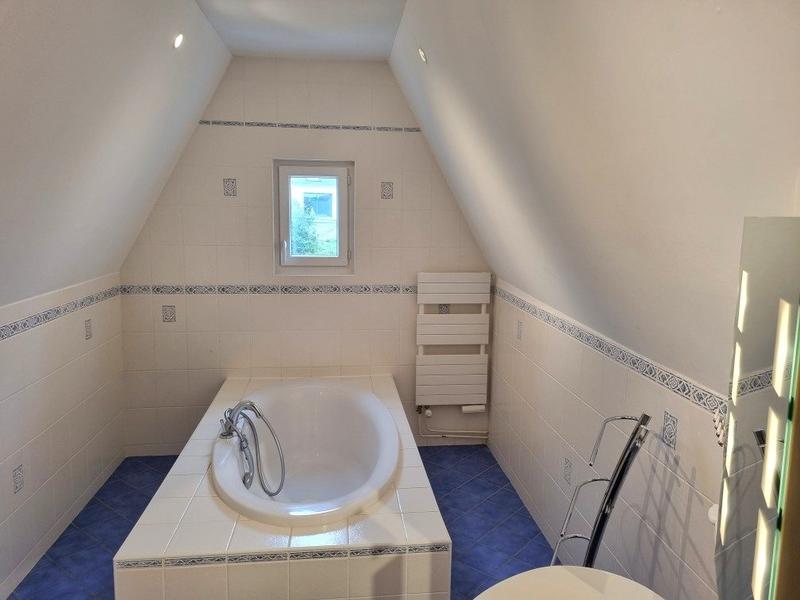 Maison traditionnelle - 120 m² - 6 pièces