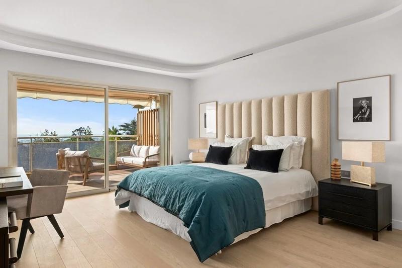 Villa - 315 m² - 6 pièces