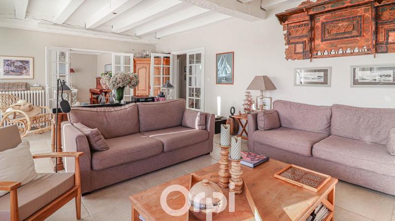 Propriété - 305 m² - 8 pièces