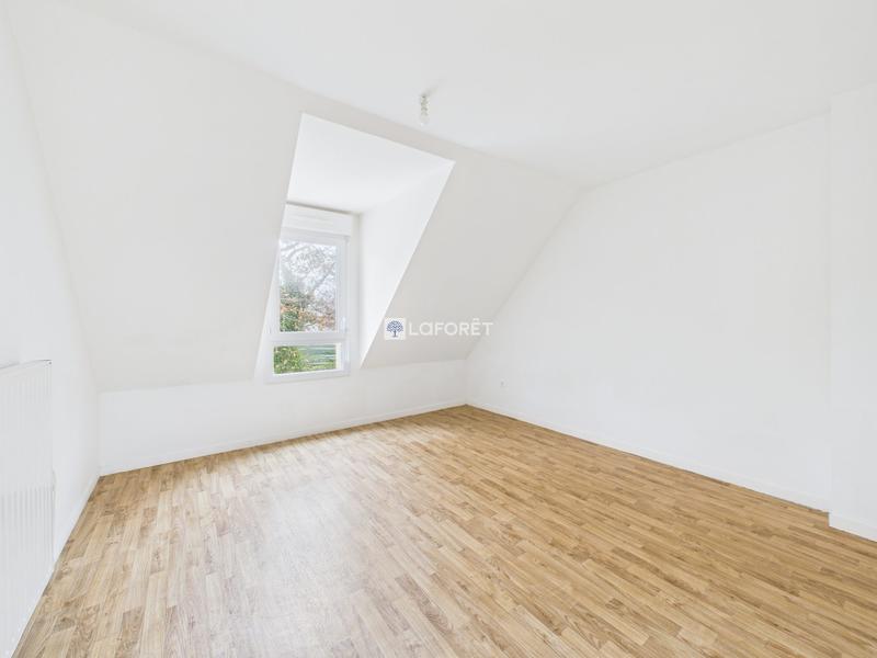 Maison - 93 m² - 5 pièces