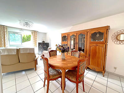 Appartement - 81 m² - 3 pièces