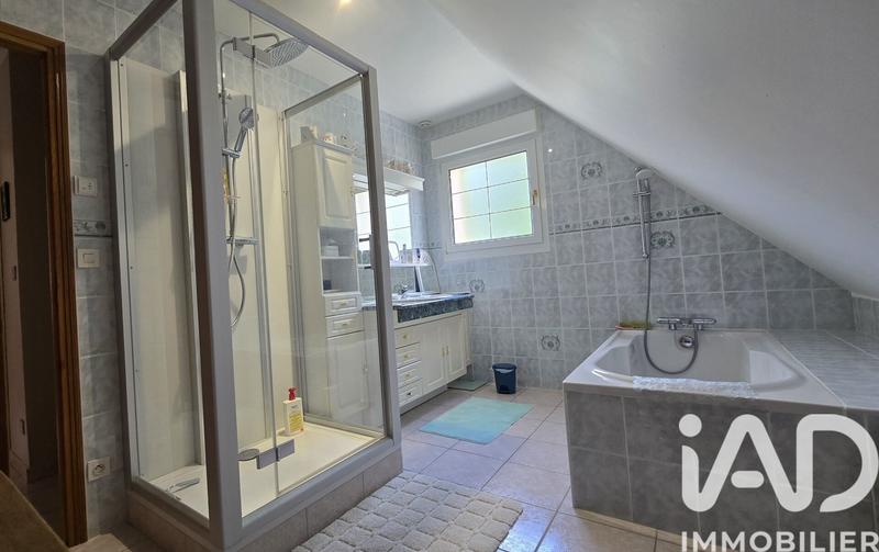 Maison - 345 m² - 10 pièces