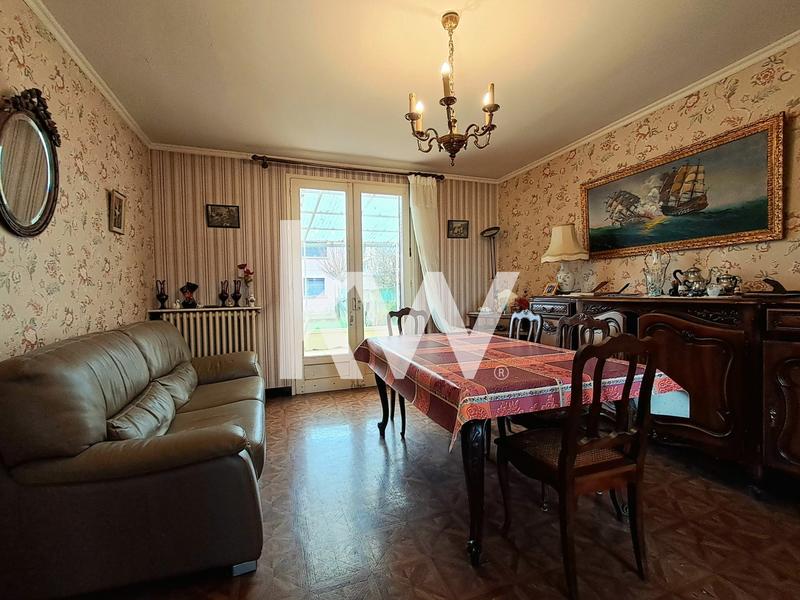 Maison - 98 m² - 5 pièces