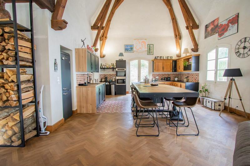 Maison - 279 m² - 8 pièces