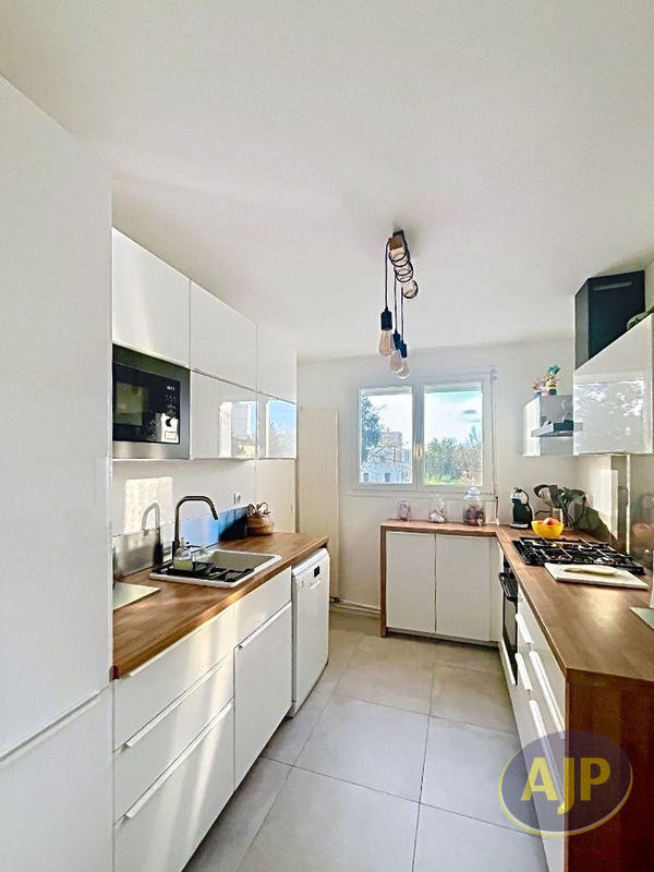 Appartement - 87 m² - 4 pièces