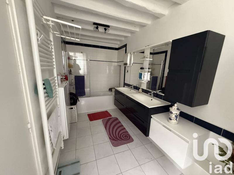 Maison - 211 m² - 6 pièces