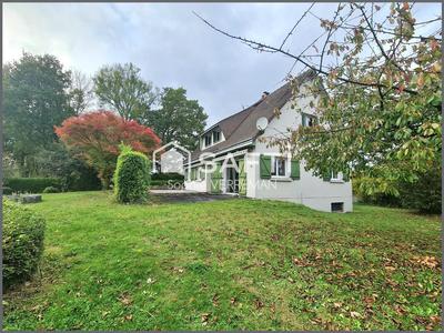 Maison - 142 m² - 6 pièces